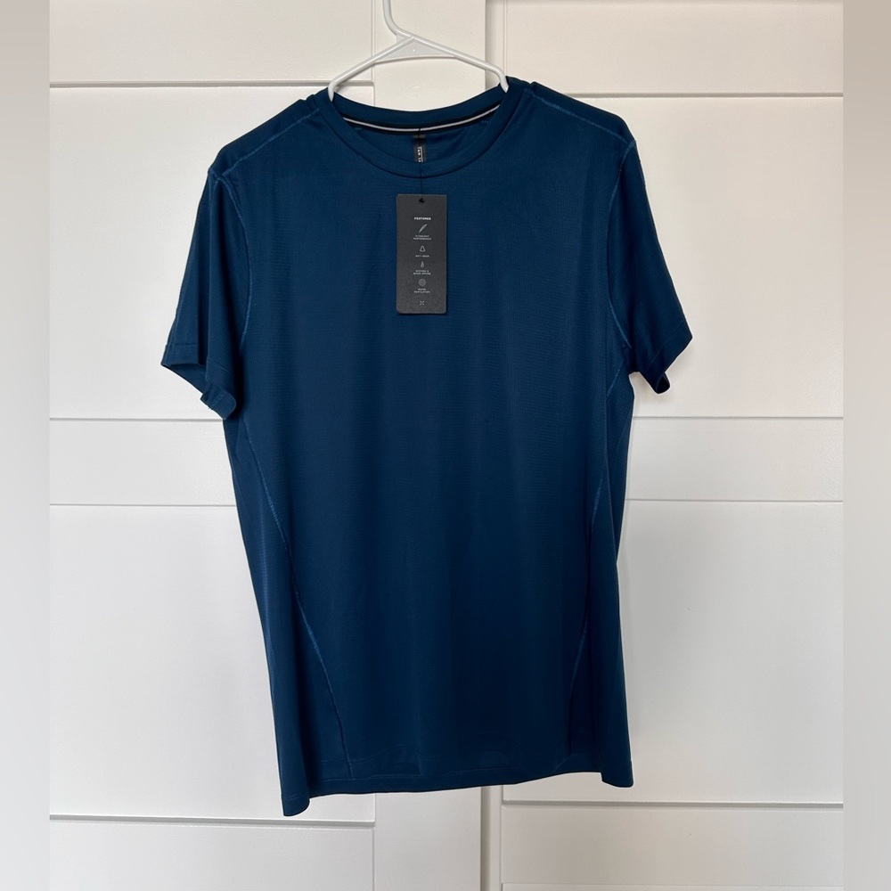 Ten Thousand Lightweight Shirt (M) NWT